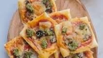 Puff pastry pizza bites Puff pastry pizza bites