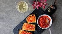 Catalan tomato and garlic bread Catalan tomato and garlic bread