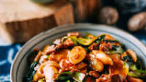 Stir-fried Rice Cakes (Nian Gao) Stir-fried Rice Cakes (Nian Gao)