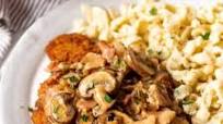 Pork Schnitzel with Mushroom Gravy (Jägerschnitzel) Pork Schnitzel with Mushroom Gravy (Jägerschnitzel)
