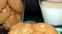 Double Chocolate Chip Macadamia Cookies Double Chocolate Chip Macadamia Cookies