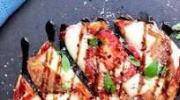 Easy Grilled Caprese Naan Pizza Easy Grilled Caprese Naan Pizza