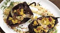 Chile ancho relleno de plátano macho Chile ancho relleno de plátano macho