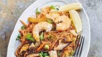 Sotanghon Guisado: Stir-Fried Glass Noodles Sotanghon Guisado: Stir-Fried Glass Noodles