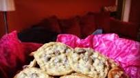 Granola-Chocolate Cookies Granola-Chocolate Cookies