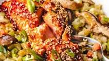 Whole30 Salmon with Sweet Spicy Gochujang Glaze Whole30 Salmon with Sweet Spicy Gochujang Glaze