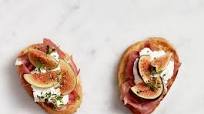 Prosciutto, Ricotta & Figs Crostini Prosciutto, Ricotta & Figs Crostini