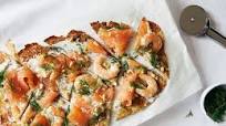 Cauliflower crust pizza with smoked salmon Cauliflower crust pizza with smoked salmon