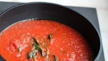 Sugo di Pomodoro (Authentic Italian Tomato Sauce) Sugo di Pomodoro (Authentic Italian Tomato Sauce)