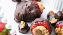 Peanut Butter Stuffed Chocolate Covered Berries Peanut Butter Stuffed Chocolate Covered Berries