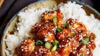 Crispy Sesame Chicken with a Sticky Asian Sauce Crispy Sesame Chicken with a Sticky Asian Sauce