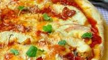 Crispy Thin Crust Barbecue Chicken Pizza Crispy Thin Crust Barbecue Chicken Pizza