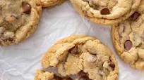 Crumbl Chocolate Chip Cookies Crumbl Chocolate Chip Cookies