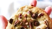 Giant Chewy Chocolate Chip Pecan Cookies Giant Chewy Chocolate Chip Pecan Cookies