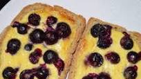 Tostadas con crema de yogur, receta viral TikTok Tostadas con crema de yogur, receta viral TikTok