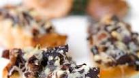 MUSHROOMS CHEESE CROSTINI with shiitake and Italian fontina MUSHROOMS CHEESE CROSTINI with shiitake and Italian fontina