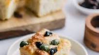 The Best (Easy!) Olive & Sun Dried Tomato Focaccia Recipe The Best (Easy!) Olive & Sun Dried Tomato Focaccia Recipe