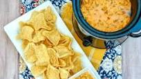 Sausage con Queso Slow Cooker Dip Sausage con Queso Slow Cooker Dip