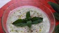 Cacik (Türkischer Tzaziki) Cacik (Türkischer Tzaziki)