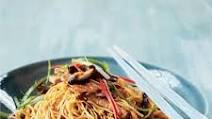 Stir-Fried Noodles with Roast Pork Stir-Fried Noodles with Roast Pork