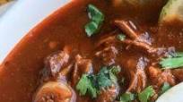 Pozole rojo de pollo Pozole rojo de pollo