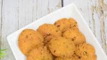 Methi Mathri Recipe - Mathri/Matthi Methi Mathri Recipe - Mathri/Matthi