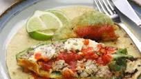 Taco de chile relleno y queso asadero Taco de chile relleno y queso asadero