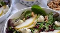 Insalata invernale con pere e gorgonzola Insalata invernale con pere e gorgonzola