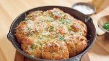 Easy Garlic Knots Easy Garlic Knots