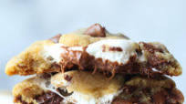 Smores Stuffed Chocolate Chip Cookies Smores Stuffed Chocolate Chip Cookies