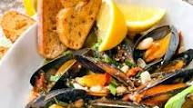 Copycat Maggiano's Tuscan Mussels Copycat Maggiano's Tuscan Mussels