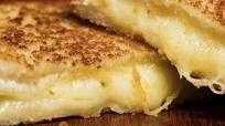 Tost makinesinde 10 dakikada hazırlanan yulaf tost tarifi Tost makinesinde 10 dakikada hazırlanan yulaf tost tarifi