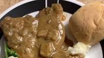 Pork Chops Smothered in Onion Gravy Pork Chops Smothered in Onion Gravy