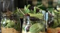 Quinoa Caprese Mason Jar Salad Quinoa Caprese Mason Jar Salad