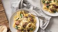 Linguine with Hillshire Farm® Smoked Sausage and Greens Linguine with Hillshire Farm® Smoked Sausage and Greens