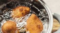 Coxinha (Brazilian Chicken Croquettes) Coxinha (Brazilian Chicken Croquettes)