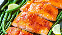 Brown Sugar Baked Salmon with Green Beans Brown Sugar Baked Salmon with Green Beans