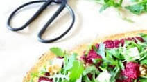 Veggie Beet Pizza with Cauliflower Crust Veggie Beet Pizza with Cauliflower Crust