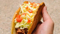 Cómo hacer una chalupa suprema de carne de res de Taco Bell Cómo hacer una chalupa suprema de carne de res de Taco Bell
