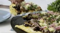 Hawaiian Pulled Pork Pizza with Cauliflower Crust Hawaiian Pulled Pork Pizza with Cauliflower Crust