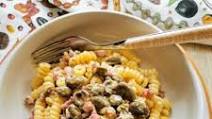 Pasta with fava beans and pancetta (fave in porchetta). Recipe from Le Marche. Pasta with fava beans and pancetta (fave in porchetta). Recipe from Le Marche.