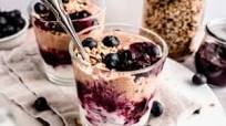 Greek Yogurt + Almond Butter Breakfast Parfait Greek Yogurt + Almond Butter Breakfast Parfait