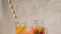 Strawbberry Infused Water Strawbberry Infused Water