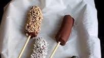 How to Make Frozen Chocolate Bananas How to Make Frozen Chocolate Bananas