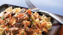 Steak & Farfalle Pasta with Creamy Tomato Sauce Steak & Farfalle Pasta with Creamy Tomato Sauce