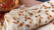Manoushe (منقوشه) - Lebanese Flatbread with Toppings Manoushe (منقوشه) - Lebanese Flatbread with Toppings