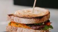 Avocado Egg Sandwich with Hummus Avocado Egg Sandwich with Hummus