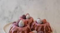 Mini Easter Bundt Cakes Mini Easter Bundt Cakes