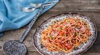 Bucatini all'Amatriciana Bucatini all'Amatriciana