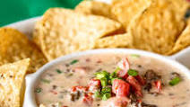 4-Ingredient Beef Queso Dip 4-Ingredient Beef Queso Dip